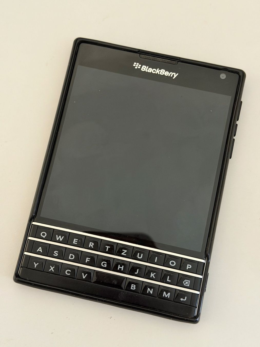 Blackberry Telefoni cellulari / Smartphones: Blackberry Passport mit Ladekabel und Hülle – Usato da Nänikon venduto da marcusg70 6