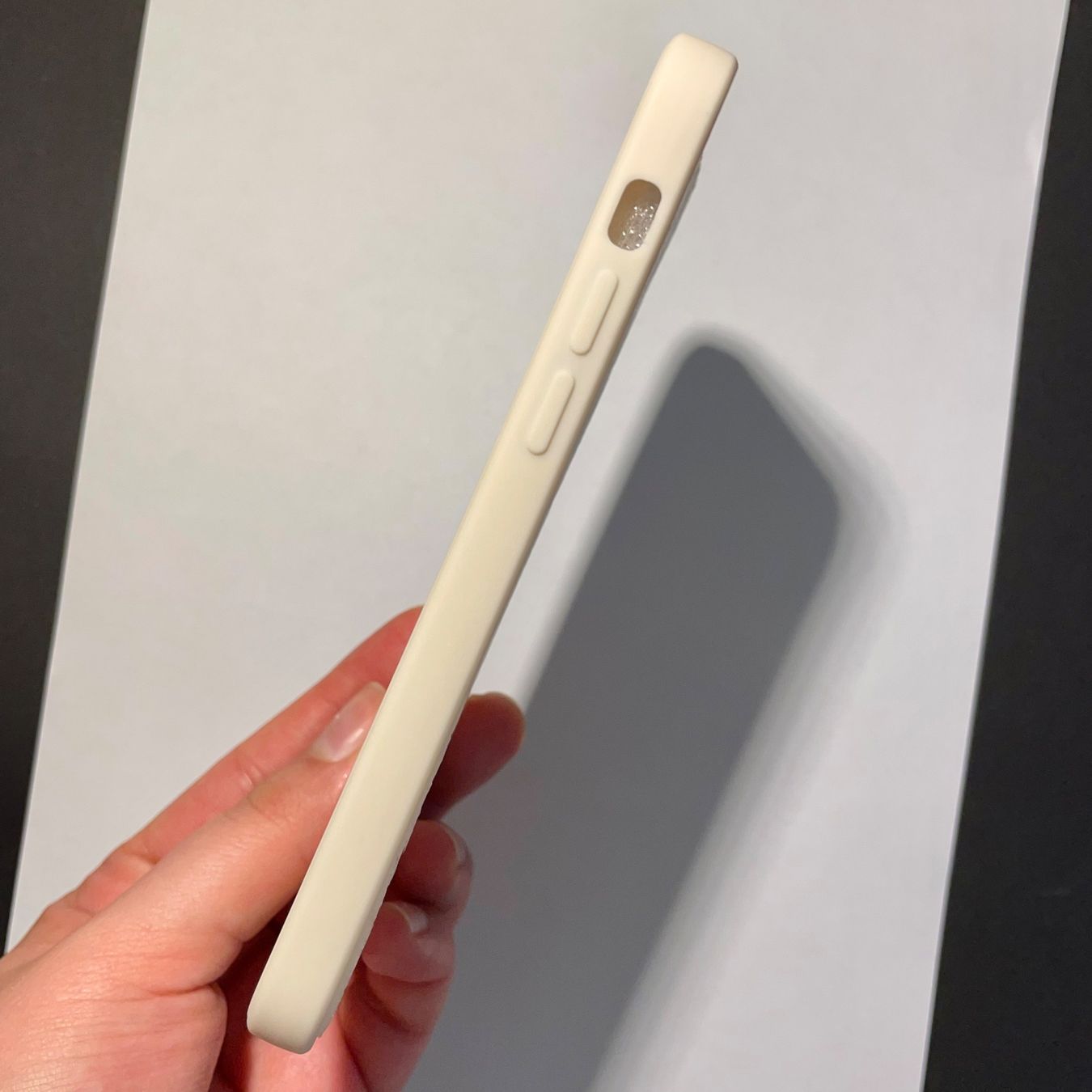 Cover & Protezioni schermo: NEU: iPhone 12 Hülle beige – Nuovo e nell'imballaggio originale da Bellach venduto da Dreamer2501 1