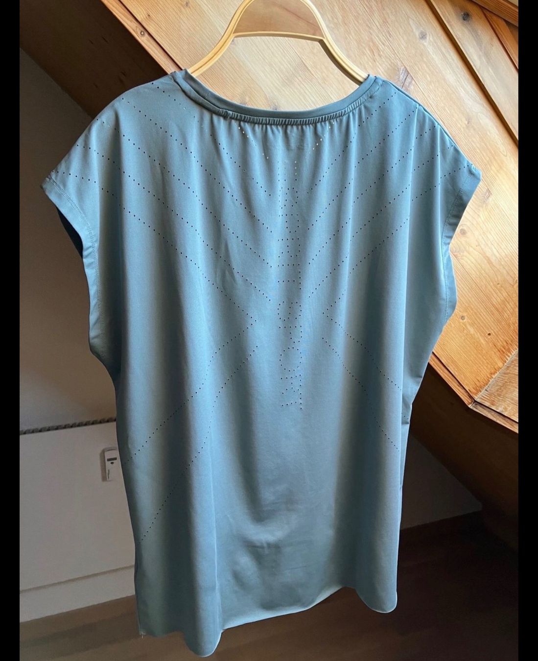 Esprit T-shirt: Esprit - Sportshirt XS – Usato da Wetzikon ZH venduto da dor_rmq2 1