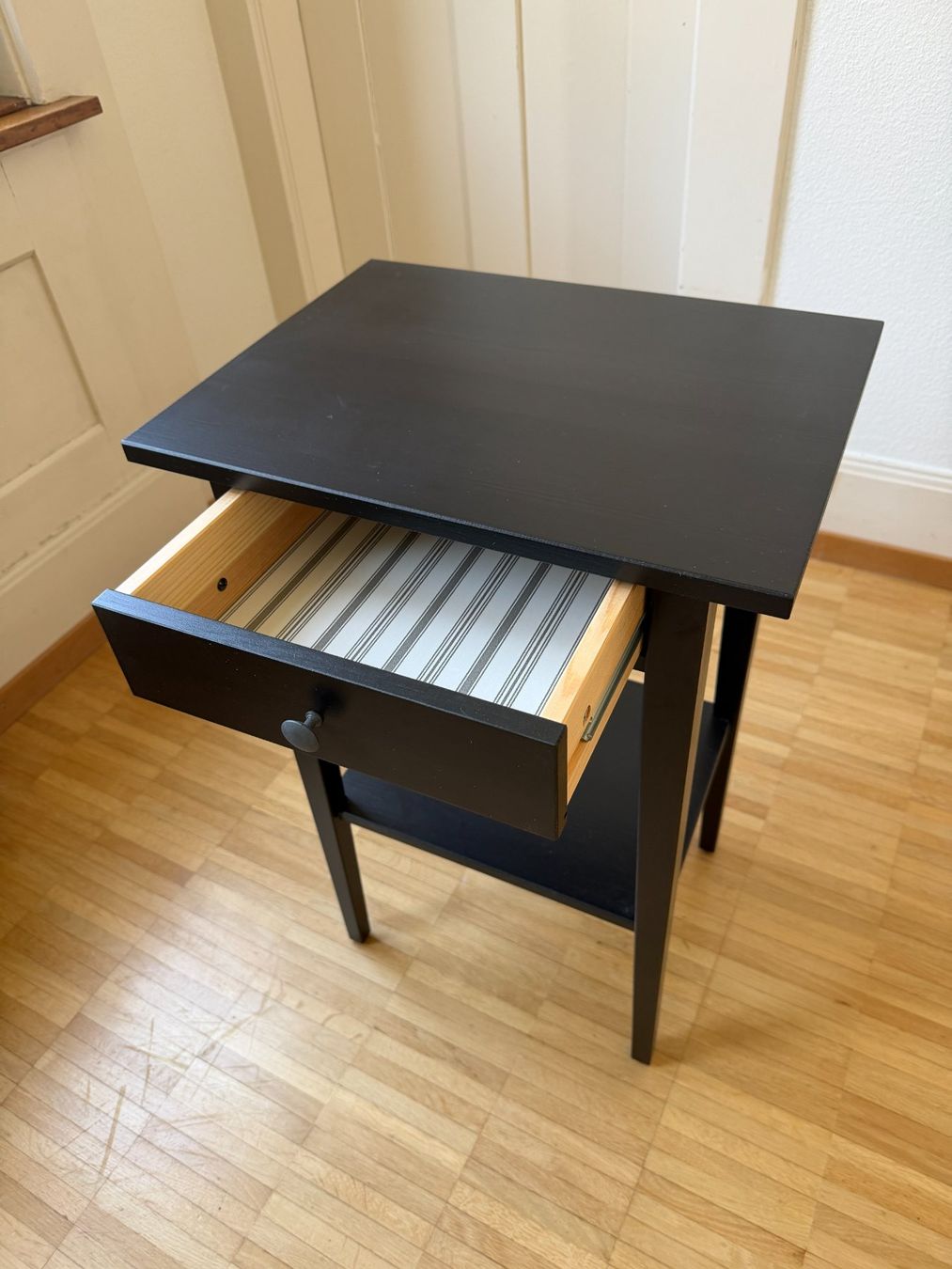 Ikea Comodini: Ikea Hemnes Nachttisch – Usato da St. Gallen venduto da tim_d892 2