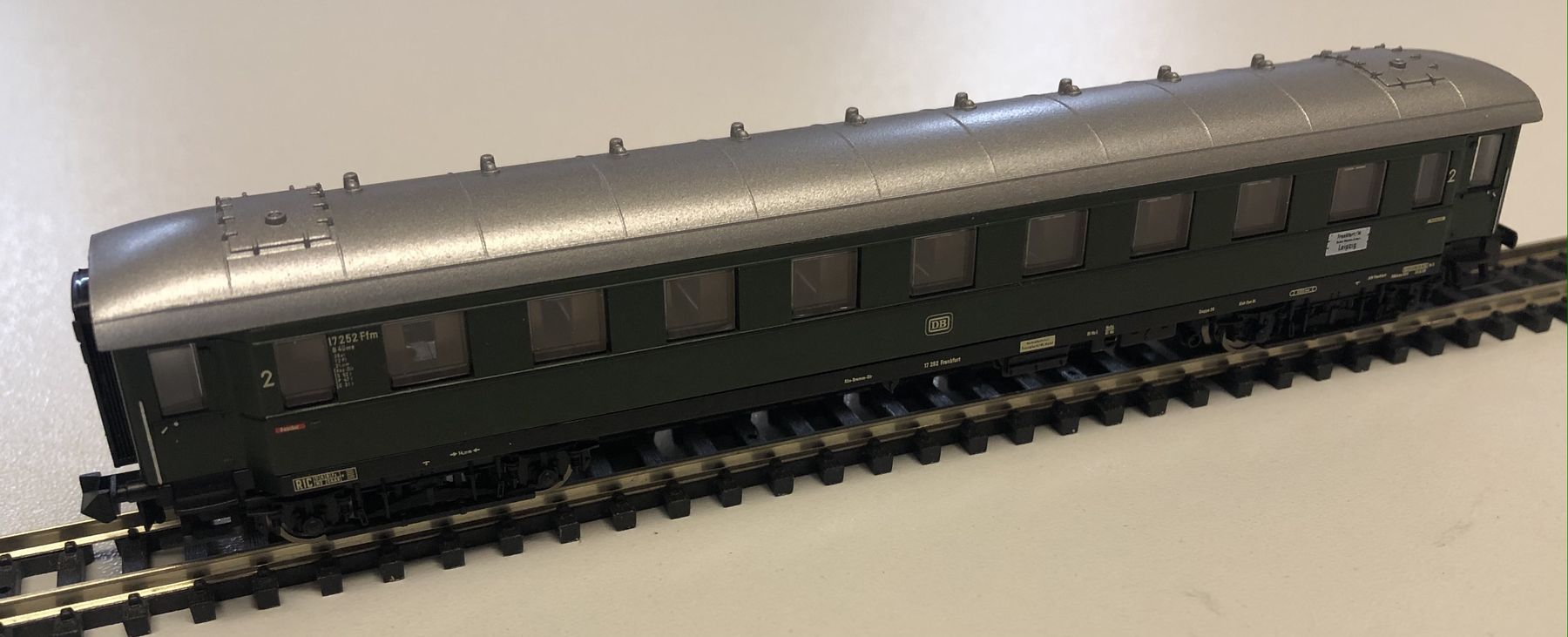 Fleischmann Modellini di ferrovie: Fleischmann N /8632 / DB / Reisezugwagen 2. Klasse – Nuovo e nell'imballaggio originale da Eggersriet venduto da uncletoni 1