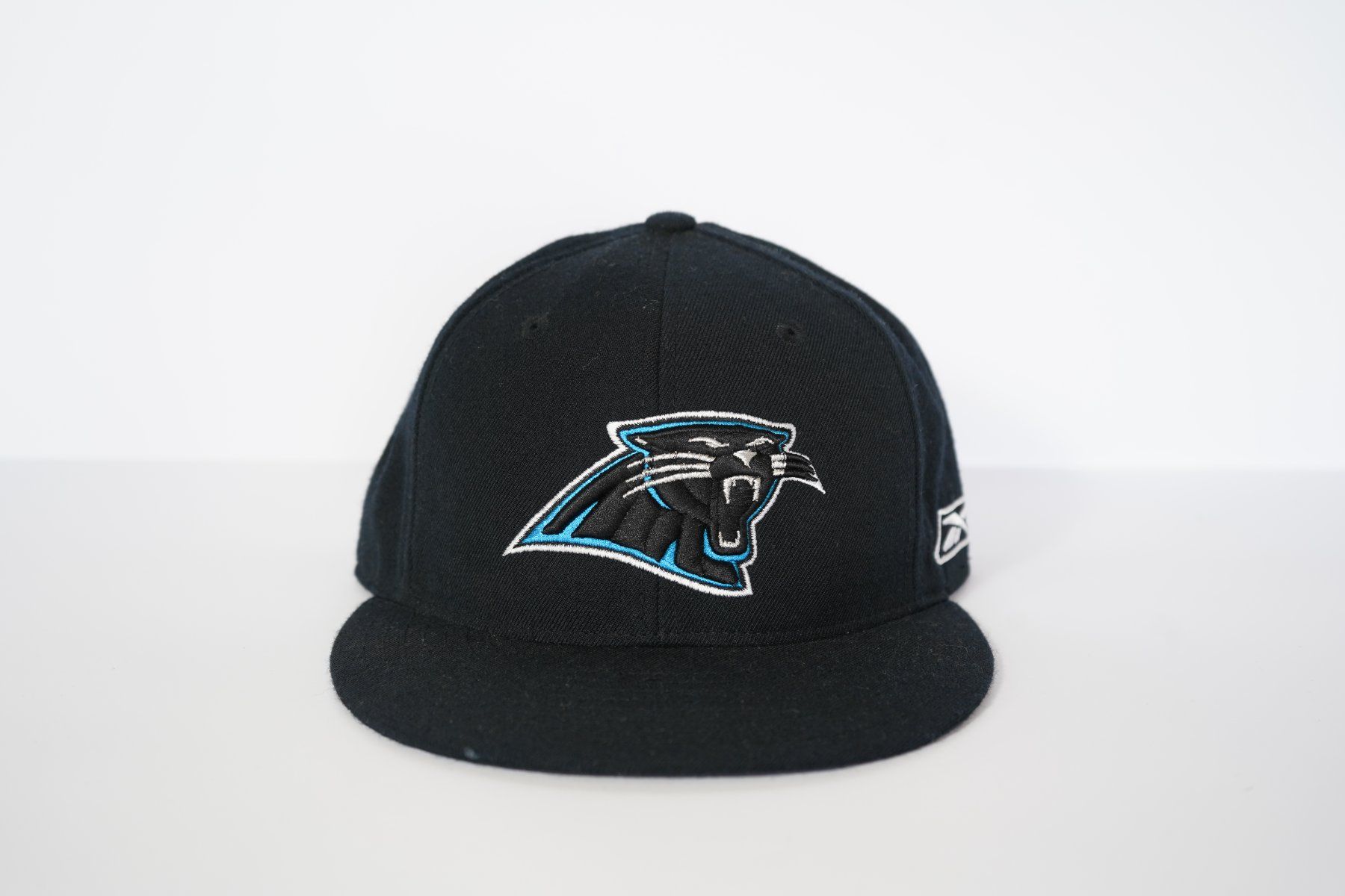 Reebok Copricapi, berretti & cappellini: Reebok Sideline Cap Carolina Panthers NFL – Usato da Sörenberg venduto da bol_8lfr