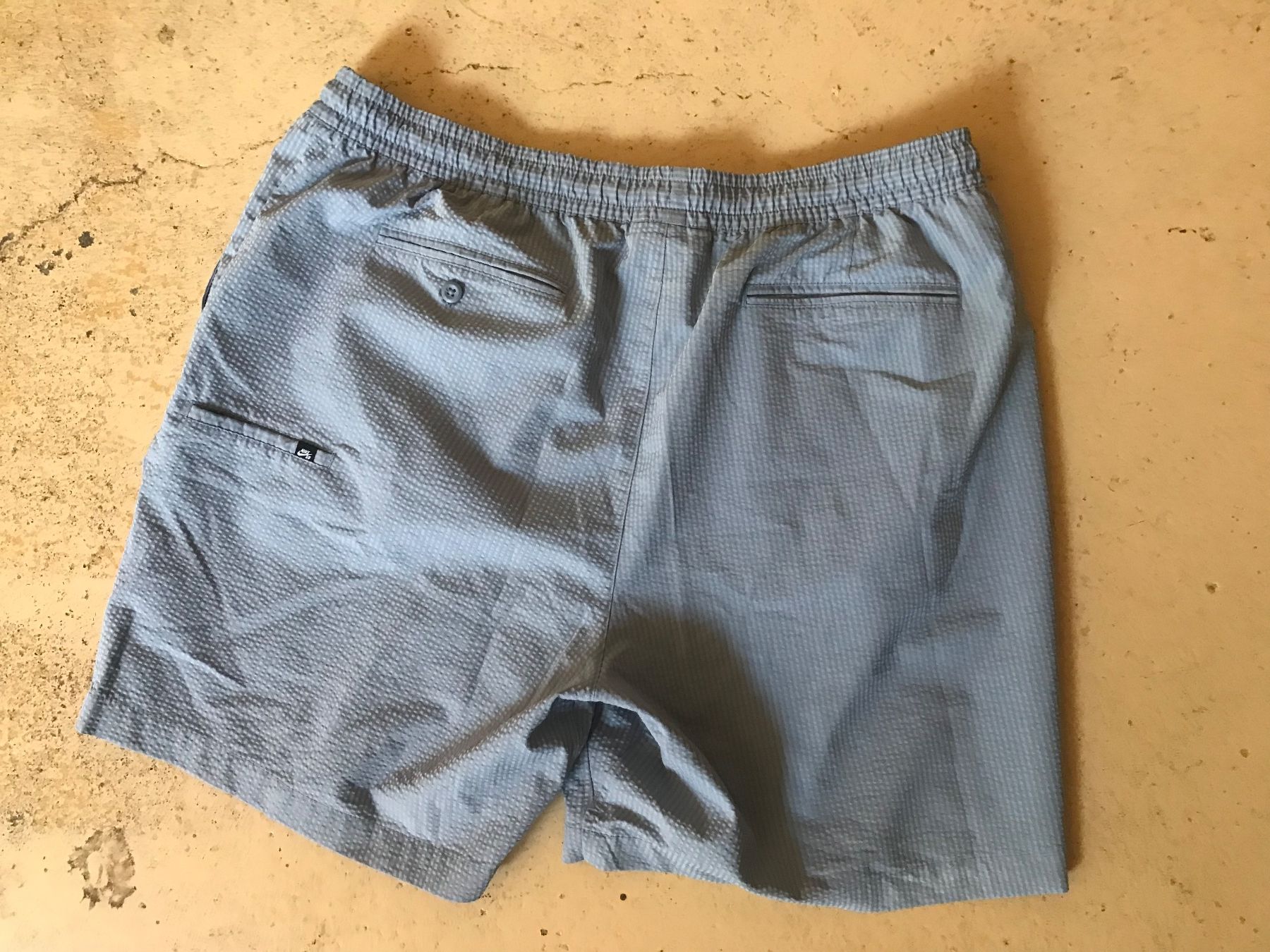 Nike Pantaloni: Nike SB seersucker shorts XL – Usato da Marly venduto da Mariemusique 1
