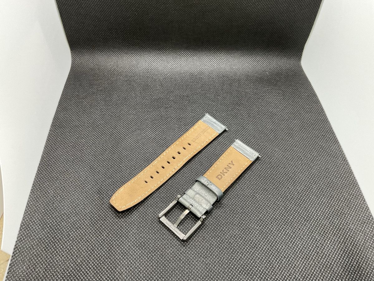 Bracelets: Cinturino in pelle argento 22mm – Neuf (Voir description) à Pregassona par TheWatchClub 1