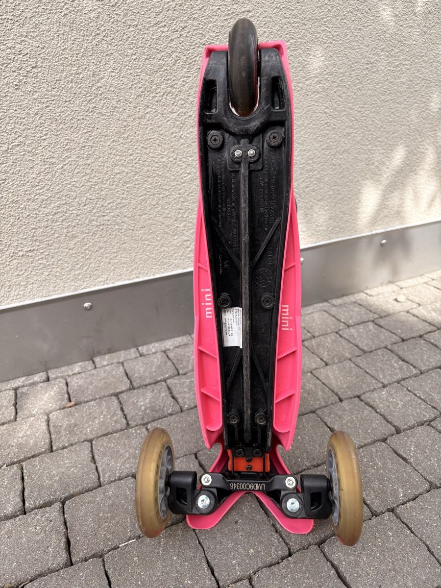 Micro Kickboard: Mini Micro Roller Deluxe Pink, gut erhalten, mit Sitz – Usato da Affoltern am Albis venduto da sueessma 4