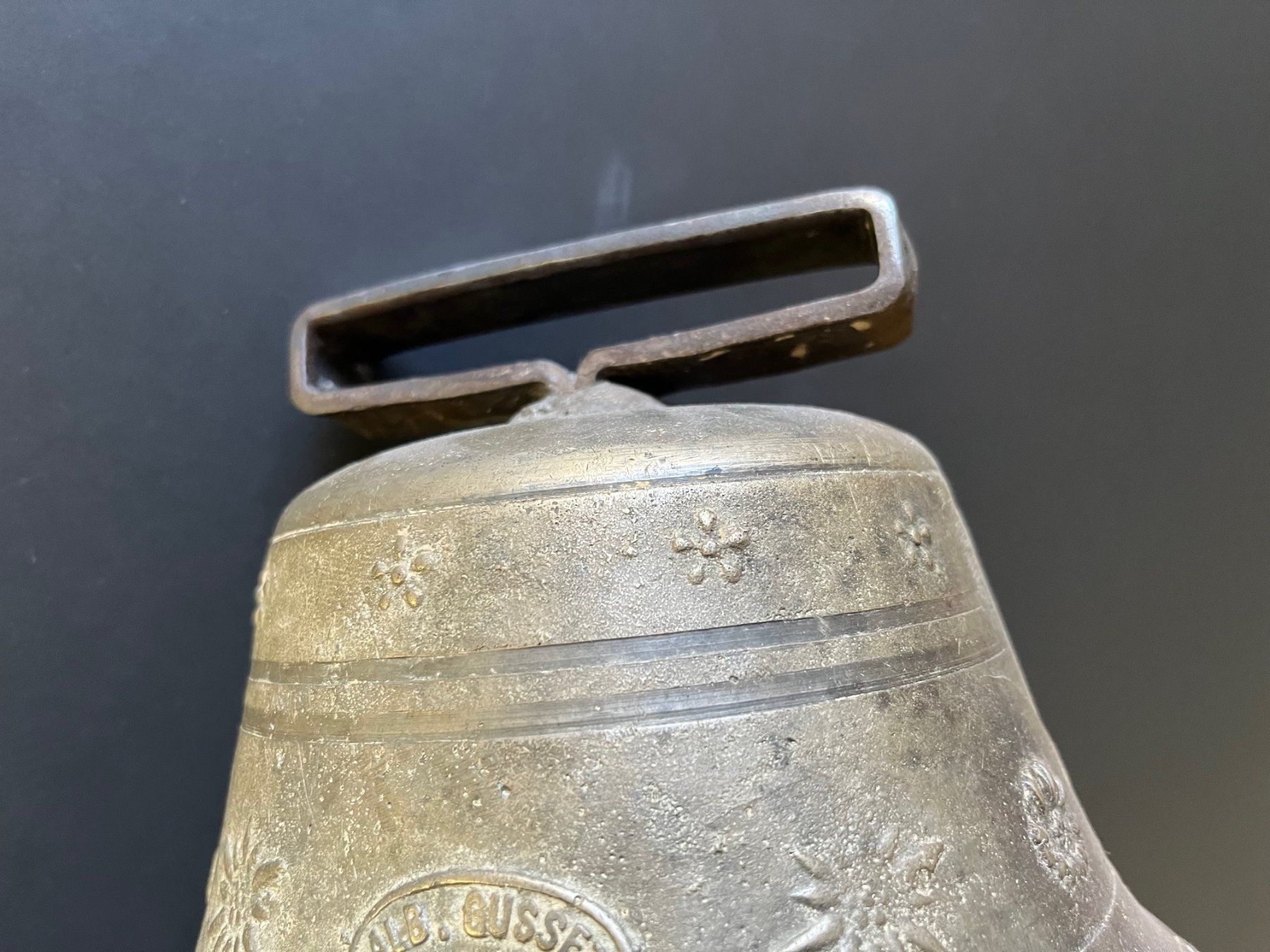 Campanacci mucche: Wunderschöne sehr alte Glocke Durchmesser 23cm – Usato da Laufen venduto da Nuria44 2