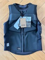 ION Vector AMP Impact Vest FZ - Schwarz, Grösse M - Neu