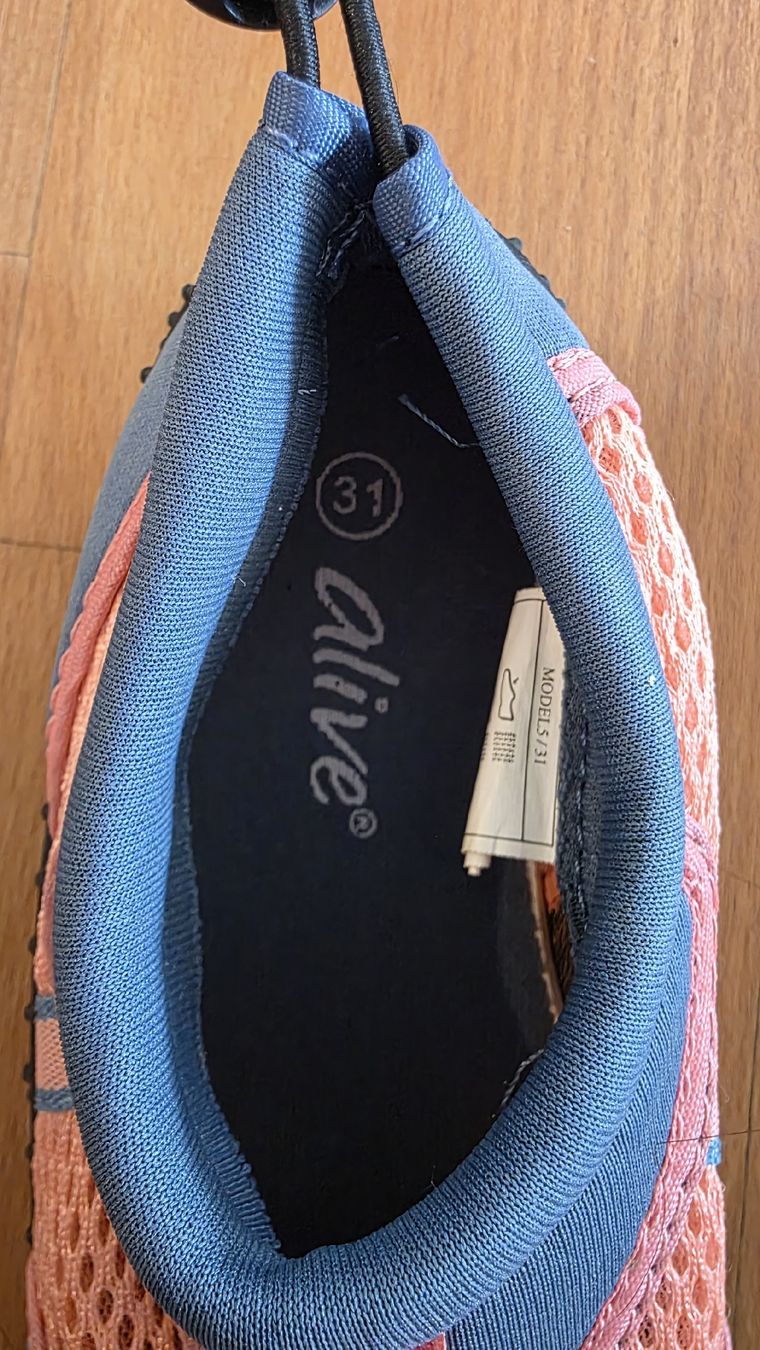 Scarpe per ragazzi: Badeschuhe Gr. 31 | alive – Usato da Wettingen venduto da broetli01 1