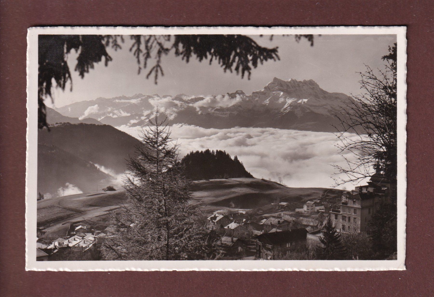 Cartoline postali: LEYSIN - Dents du Midi - 1940 – Usato da Pully venduto da nicecards