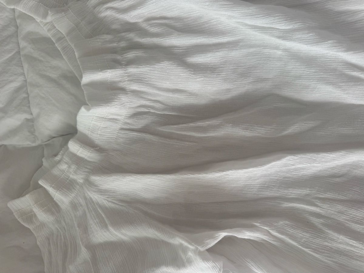 Top: Haut en dentelle blanc taille M – Usato da Genève venduto da lejardindesvetements 1