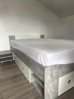 Bett 140x200 (bei Wunsch mit Matratze)