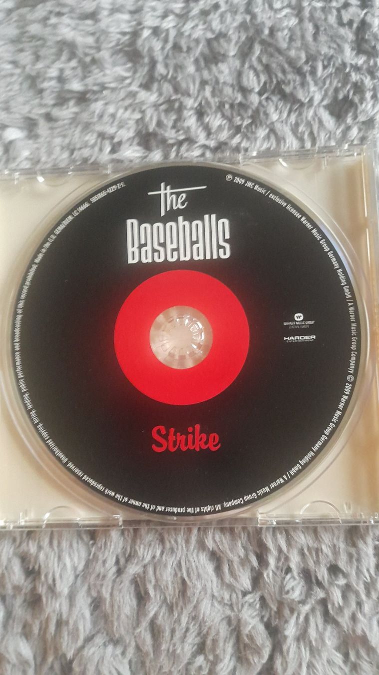 CD: THE BASEBALLS    STRIKE    CD – Usato da Wetzikon ZH venduto da Ramones01 2