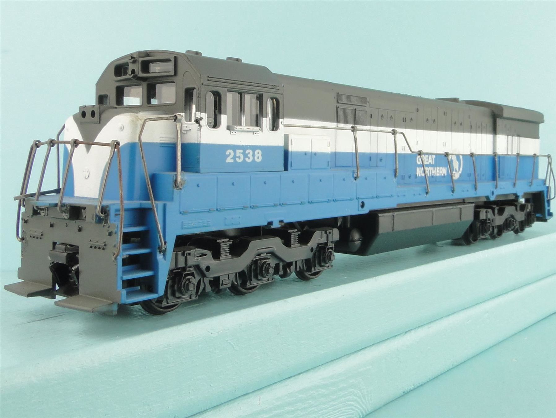 Athearn Modellini di ferrovie: Athearn U33C Great Northern, DUMMY – Usato da Bülach venduto da cann11