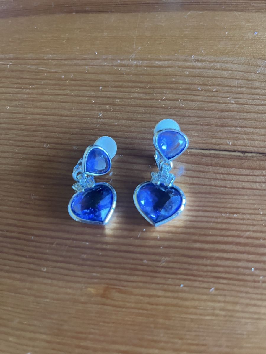 Swarovski Orecchini pendenti & Orecchini a lobo: Violette Ohrclips Swarovski – Usato da Saanen venduto da SoniaMichaela