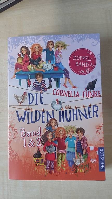 Bücher: Die Wilden Hühner Band 1 & 2  Cornelia Funke – Gebraucht aus Rodersdorf von Lesaroja