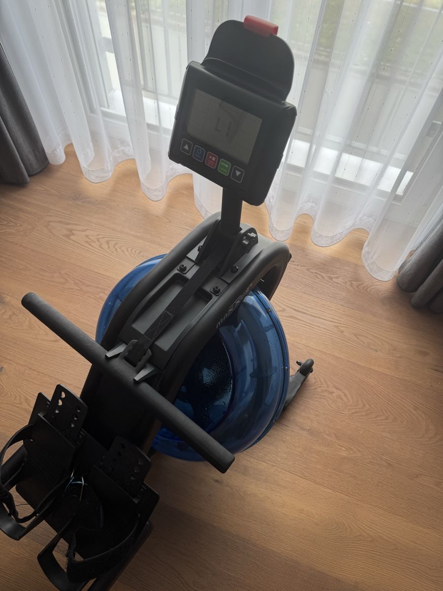 Maxxus Hometrainer: Wasserrudergerät Maxxus Oxford AXR Rudergerät – Usato da Weinfelden venduto da Bong2