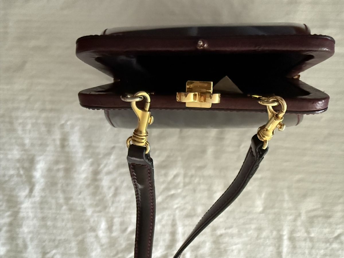 Moschino Taschen für Damen: Moschino Tasche Lackleder Farbe: Bordeaux – Gebraucht aus Rüti ZH von Dauli 5