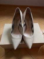 Burberry pumps
