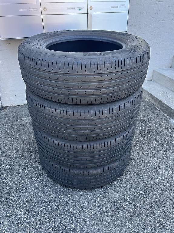 Pneumatici & Ruote complete: 235/65/17 Continental Sommerreifen  – Usato da Frasnacht venduto da nobloff