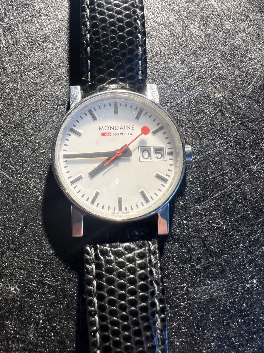 Mondaine Orologi: Mondaine SBB Uhr – Usato da Laufen venduto da groove60