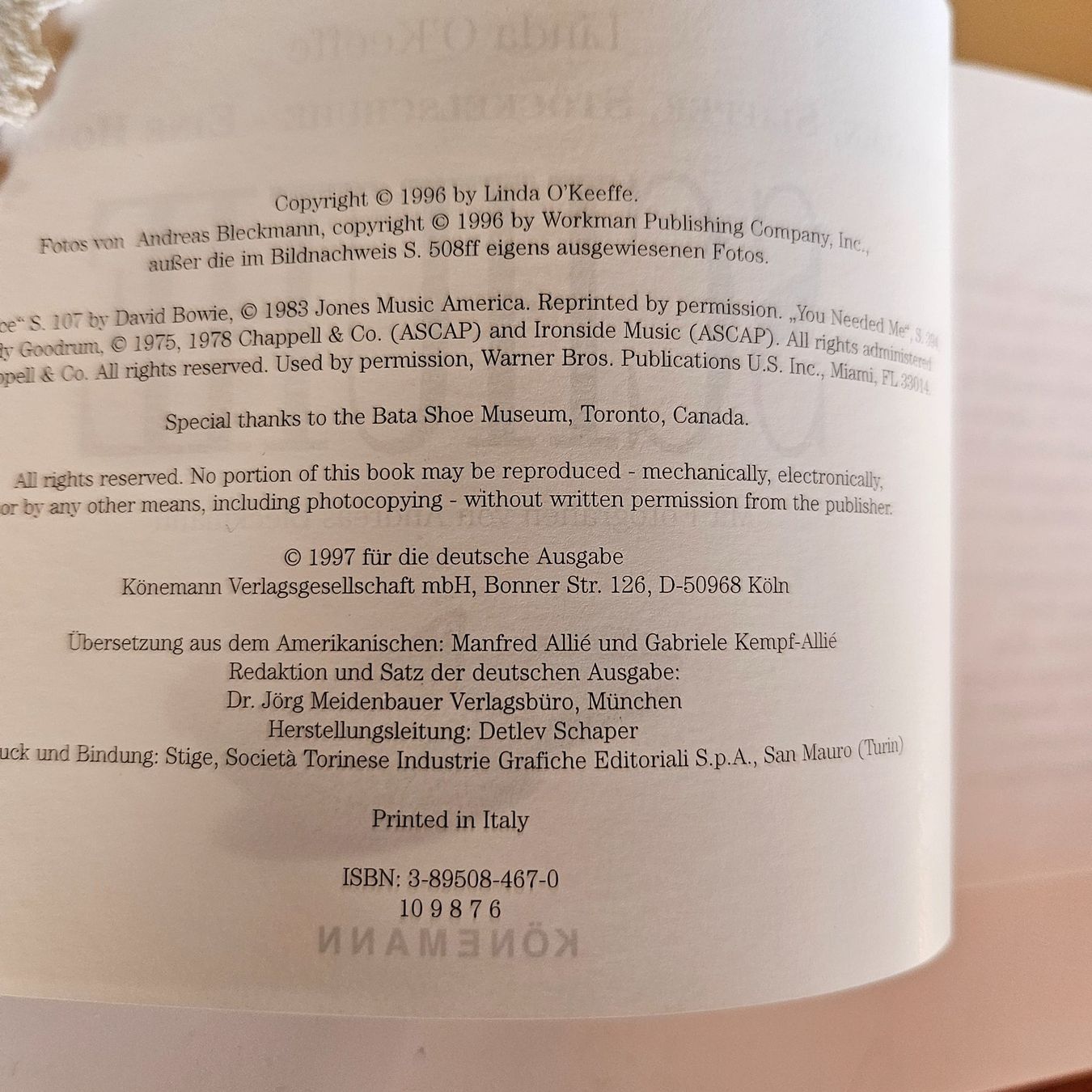 Bücher: SCHUH , Eine Hommage an den Frauenschuh – Gebraucht aus Uster von Sonnenblume212 2