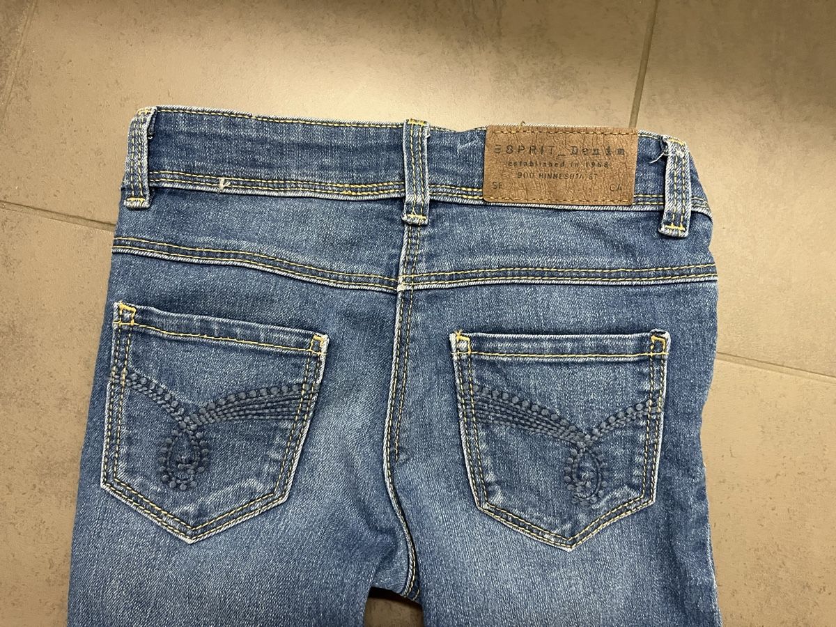 Esprit Pantaloni: Esprit Jeans 116 – Usato da Zürich venduto da Gabi_78 2