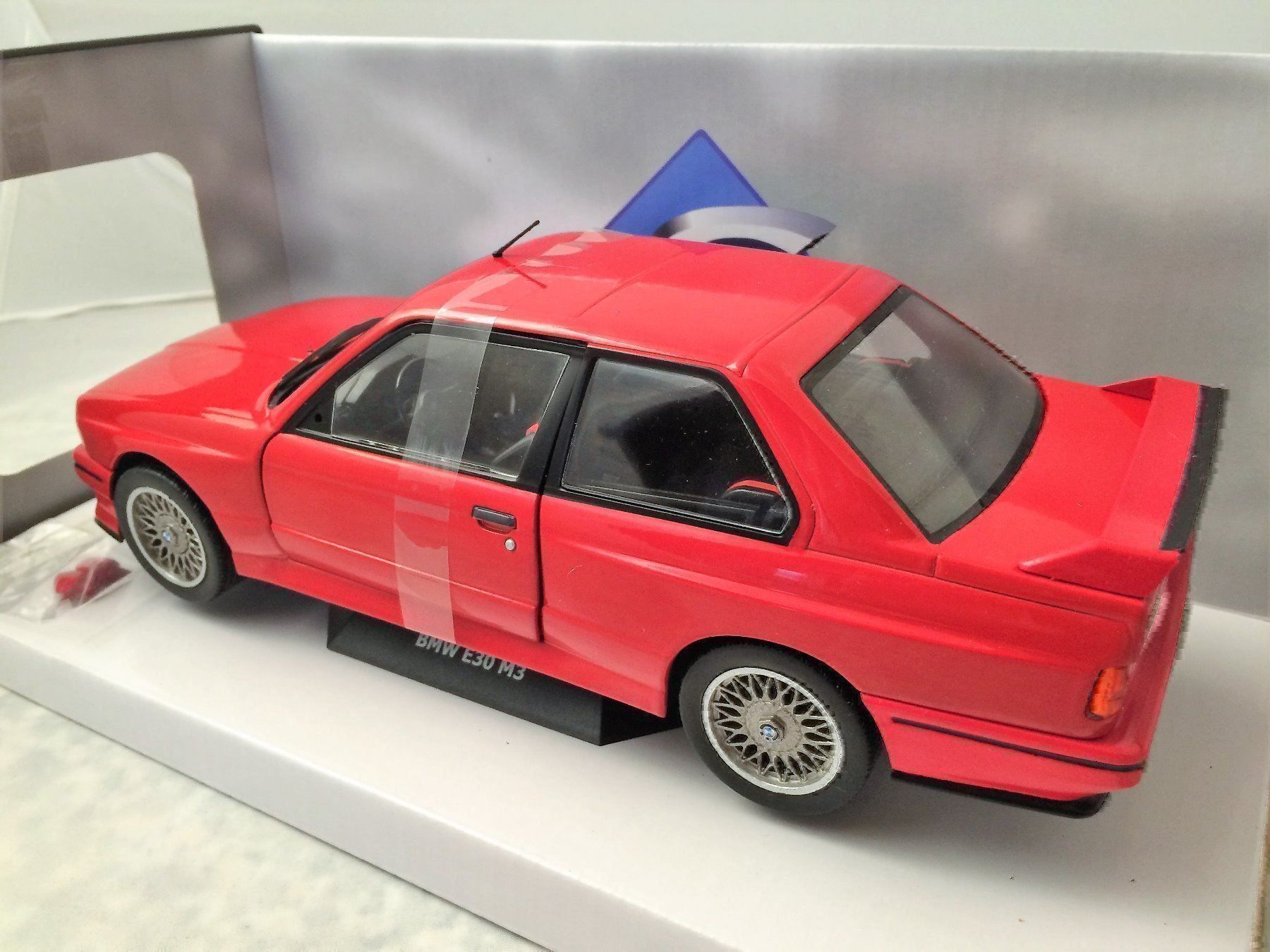 BMW Modellautos: BMW E30 M3, rot, 1:18 – Neu und originalverpackt aus Erlenbach im Simmental von Model_box 2