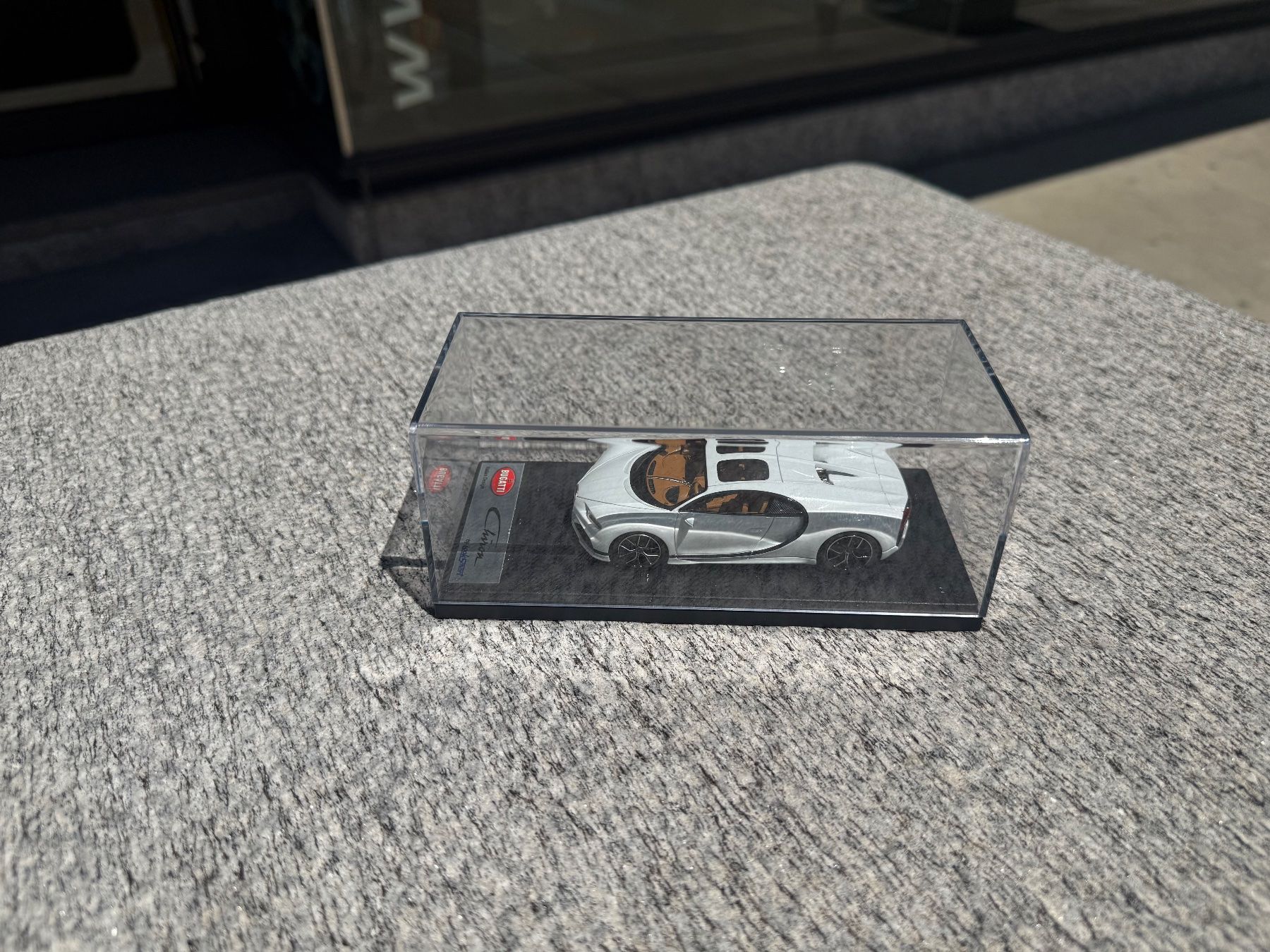 LookSmart Modellini d'auto: Looksmart LS494A 1:43 Bugatti Chiron Sky View NO MIRROR – Difettoso da Chiasso venduto da Carrara-Modellismo 3