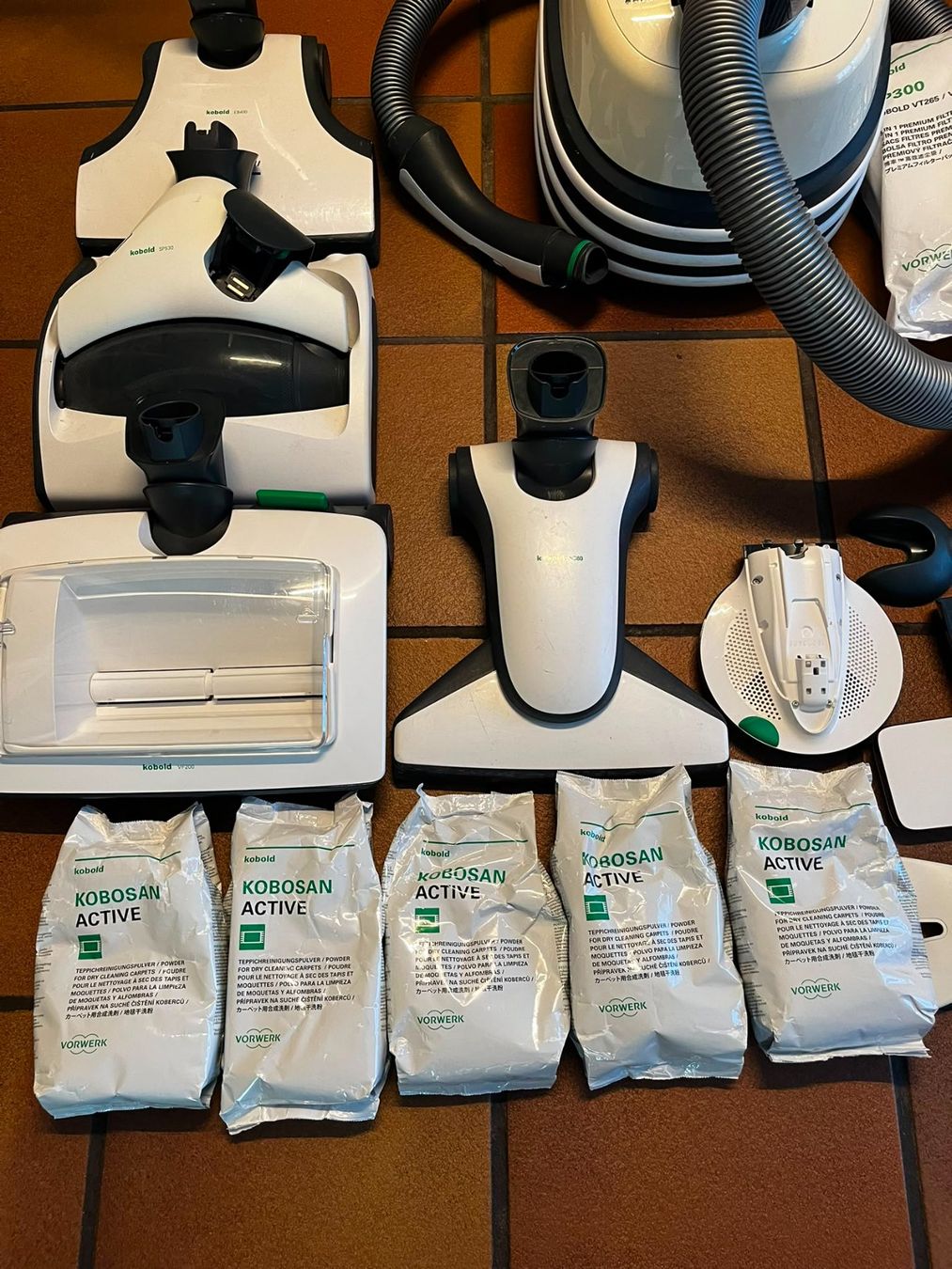 Vorwerk Staubsauger & Zubehör: Vorwerk Staubsauger Set Kobold VT300 – Gebraucht aus Jona von dardavdan 3