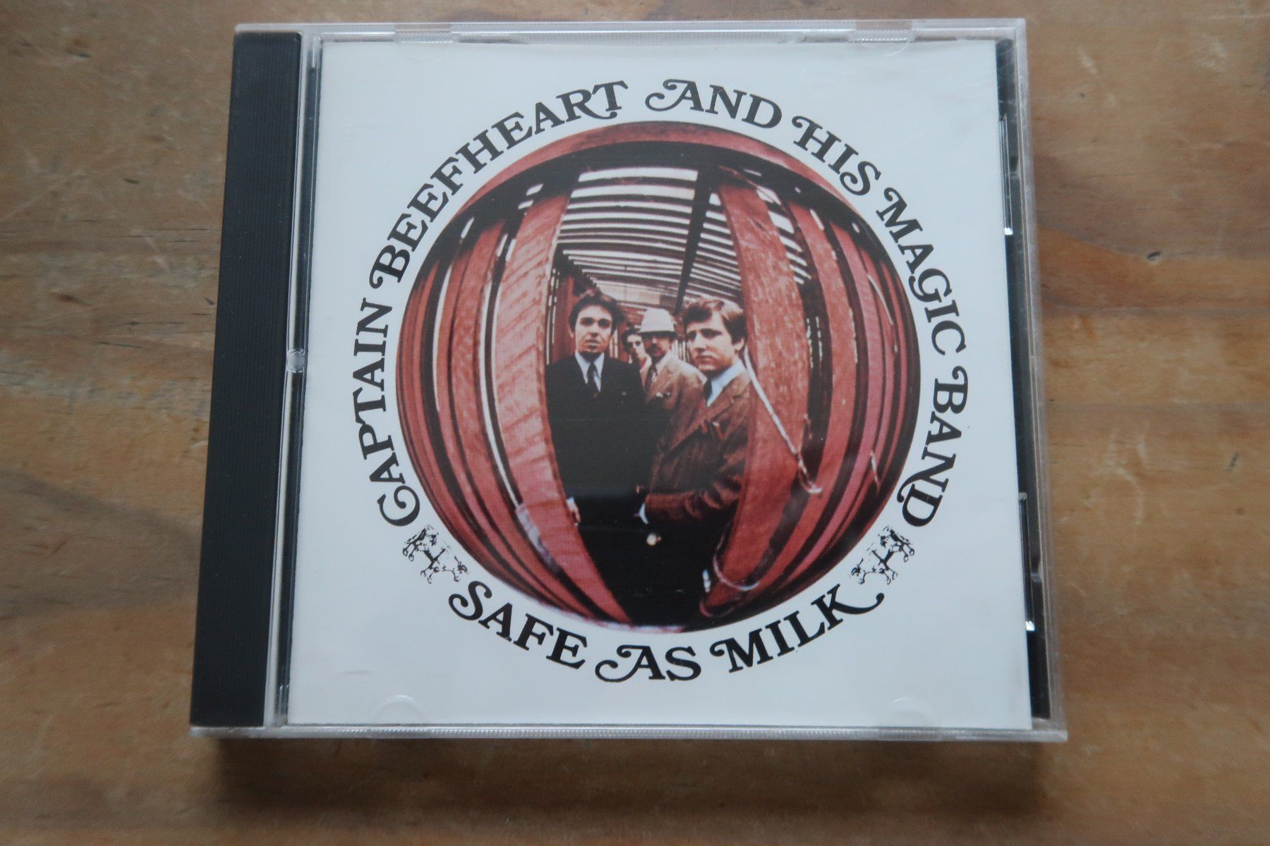 CD: CAPTAIN BEEFHEART & HIS MAGIC BAND - SAFE AS MILK - CD – Usato da Basel venduto da Patiscat