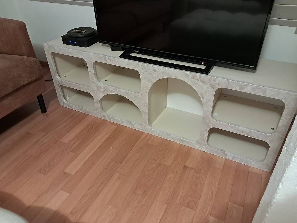 Mobili TV: Meuble TV Venteunique  – Usato da Genève venduto da hug_sh5f