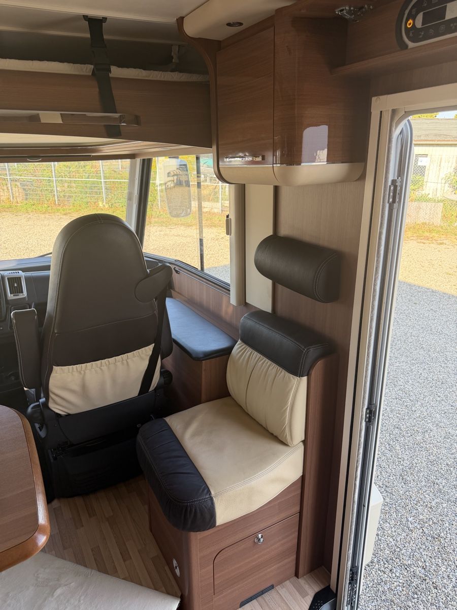 LMC Camping Fahrzeuge: LMC 1 730 G Explorer COMFORTLINE – Gebraucht aus Riehen von jbi_cms2 8
