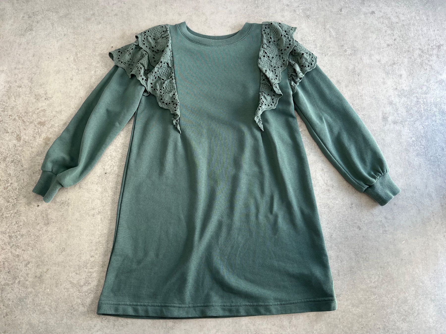 H&M Kleider & Röcke: H&M Kleid mit Rüschen, Gr. 122/128 – Gebraucht aus Zollikofen von spunk65