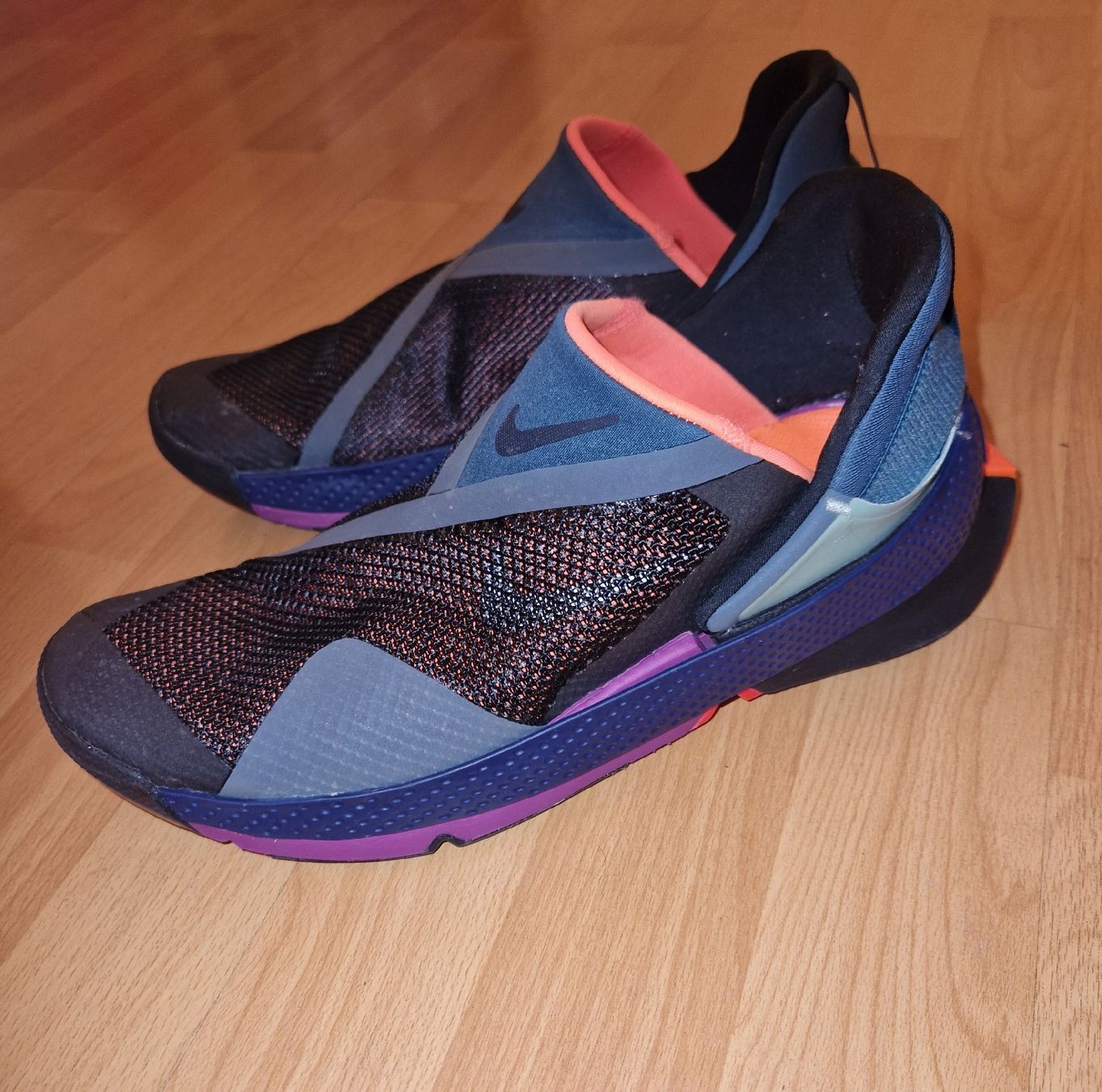 Nike Herrenschuhe: Nike Flyease Sneaker Gr.40.5 – Gebraucht aus Olten von hinterhof.olten