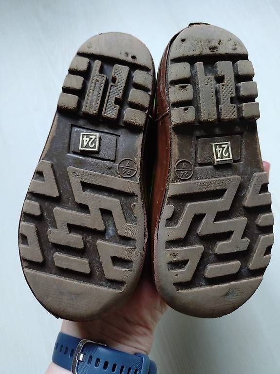 Scarpe per ragazzi: Stiefel Grösse 24  – Usato da Dotzigen venduto da Elicec01 1