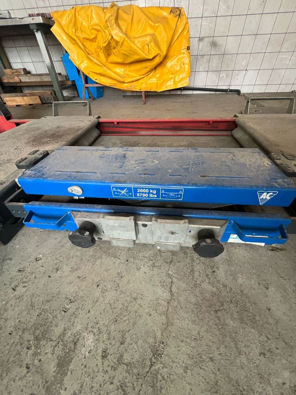 Alle Werkzeuge: Lift Stenhoj Major 4000kg – Gebraucht aus Froideville von Iseki1910 2
