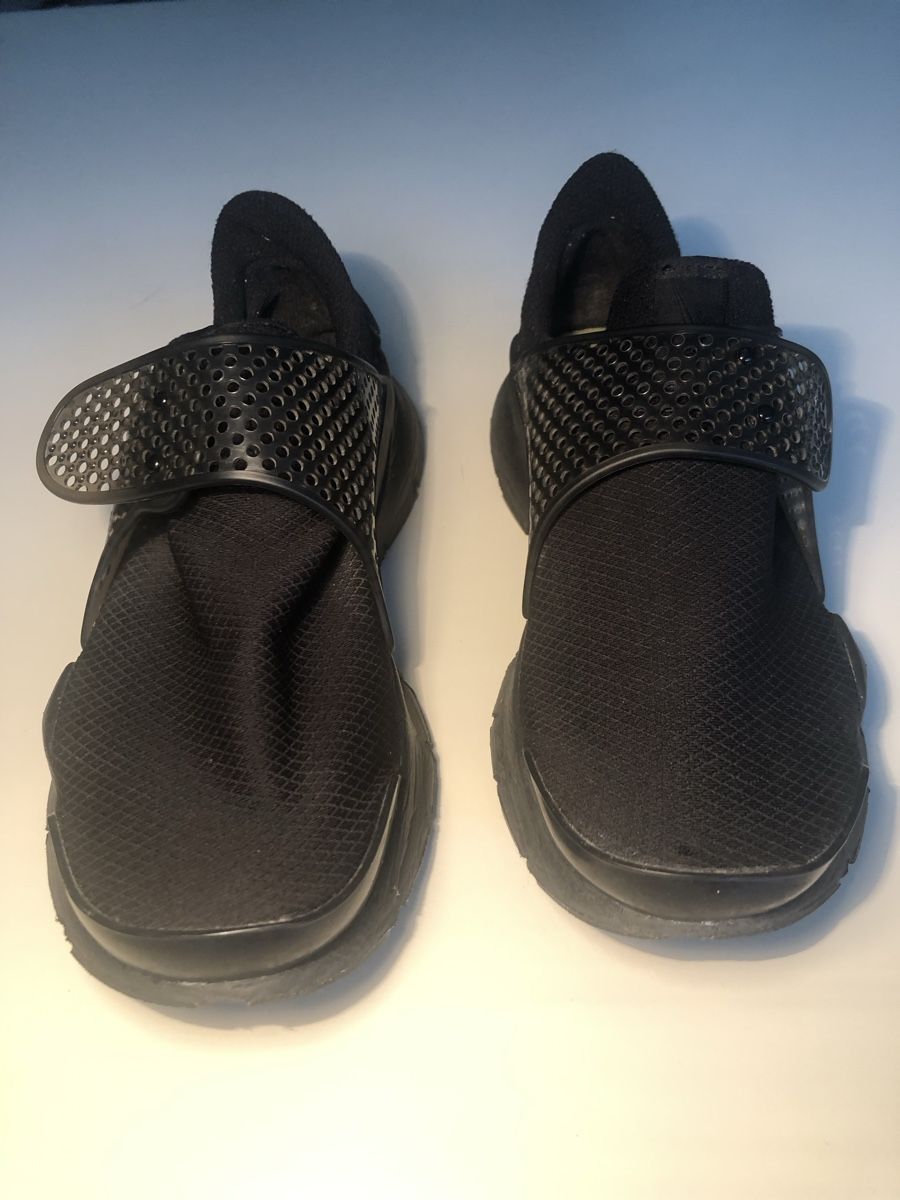 Nike Scarpe da donna: Nike Turnschuh Sock Dart Tripleblack – Usato da Bern venduto da secondhand_and_more