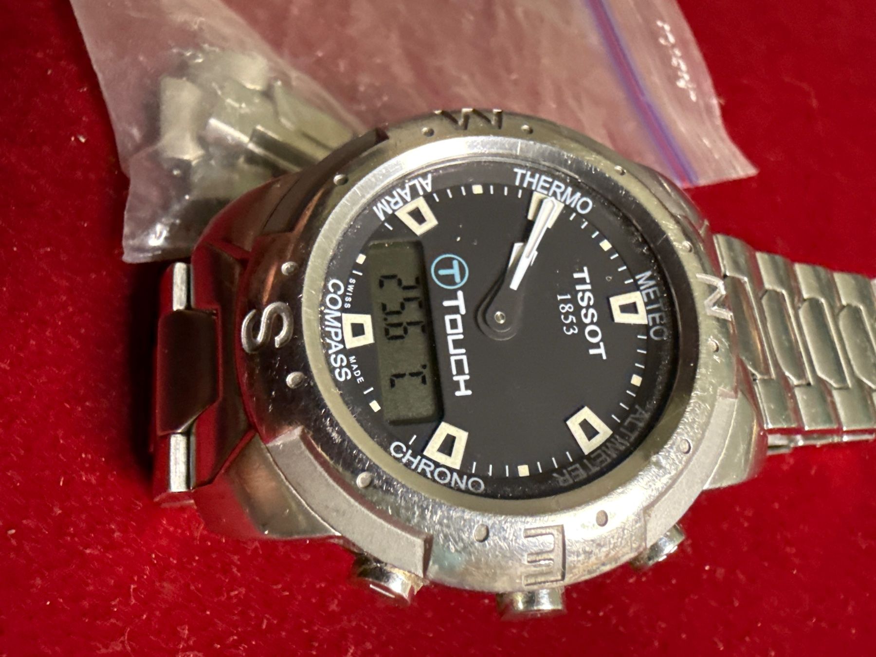 Tissot Uhren: Tissot Ttouch 40 mm – Gebraucht aus Pfeffingen von Allhandelklgwatches 1