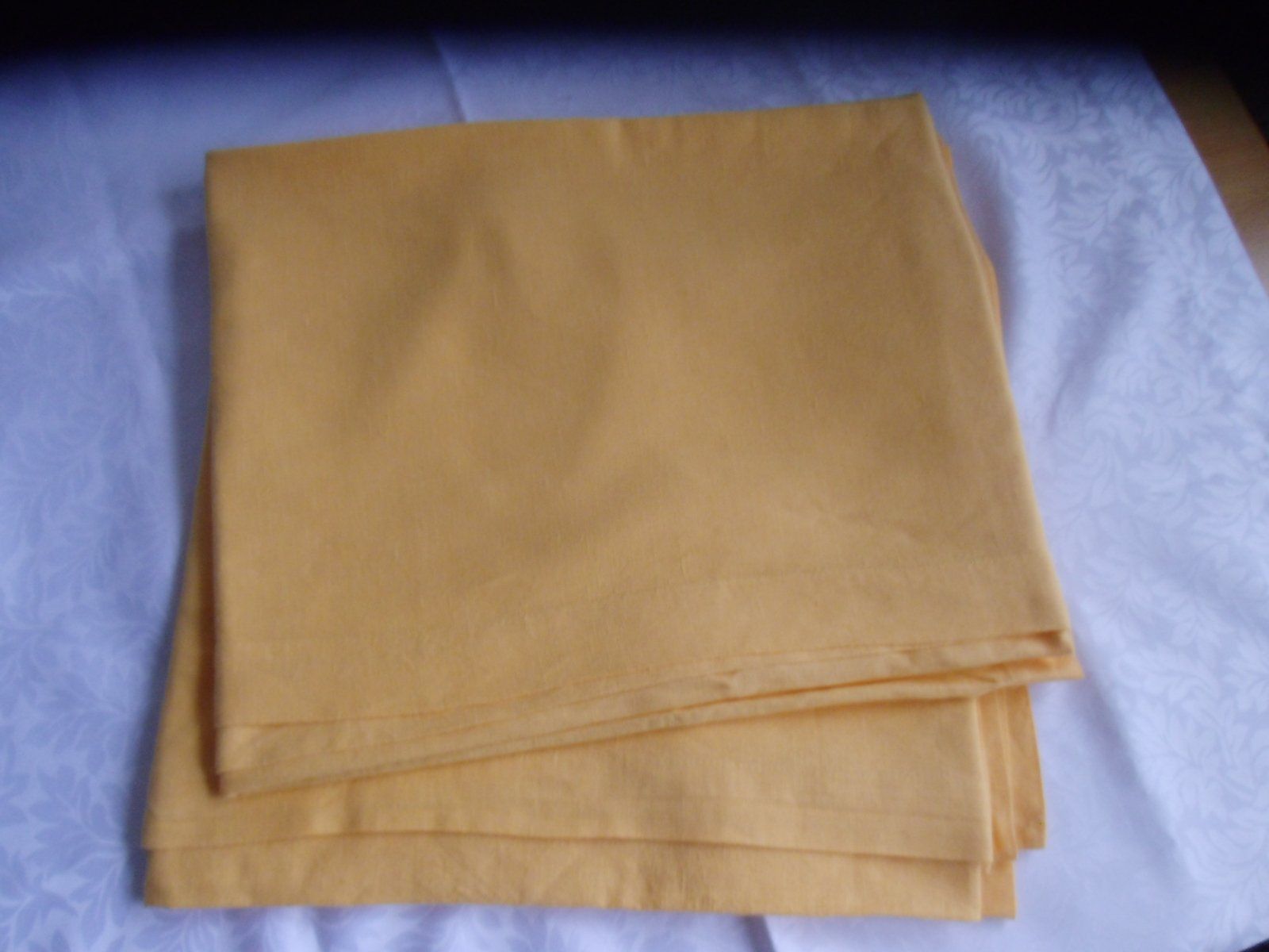 Altra biancheria da tavola: 2 Leintücher oder Tischdecken 125 cm x 160 cm, Orange – Usato da Walenstadt venduto da Pluisa 5