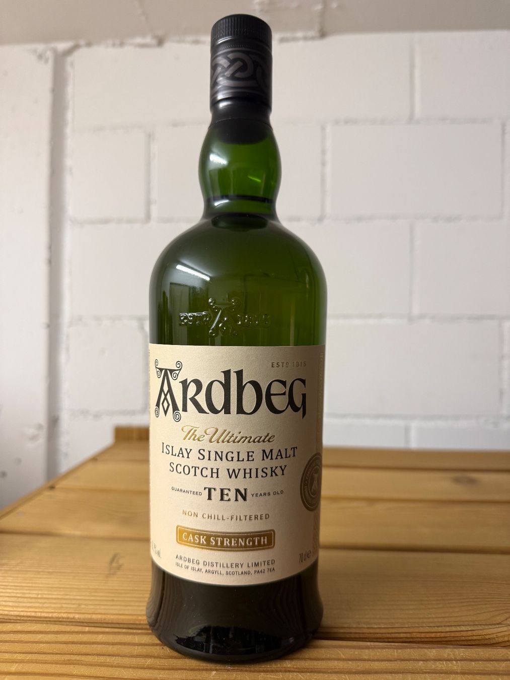 Ardbeg Bevande alcoliche: Ardbeg 10 Jahre Cask Strength – Nuovo e nell'imballaggio originale da Wiesendangen venduto da whiskyandwine