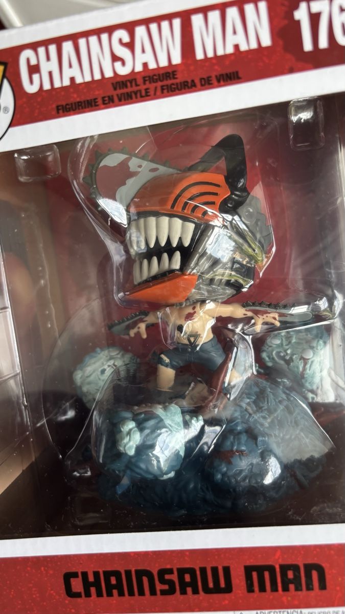 Funko Statuette: Funko Pop! Deluxe Chainsaw Man #768 – Nuovo (secondo la descrizione) da Büren an der Aare venduto da FindyourPops 1