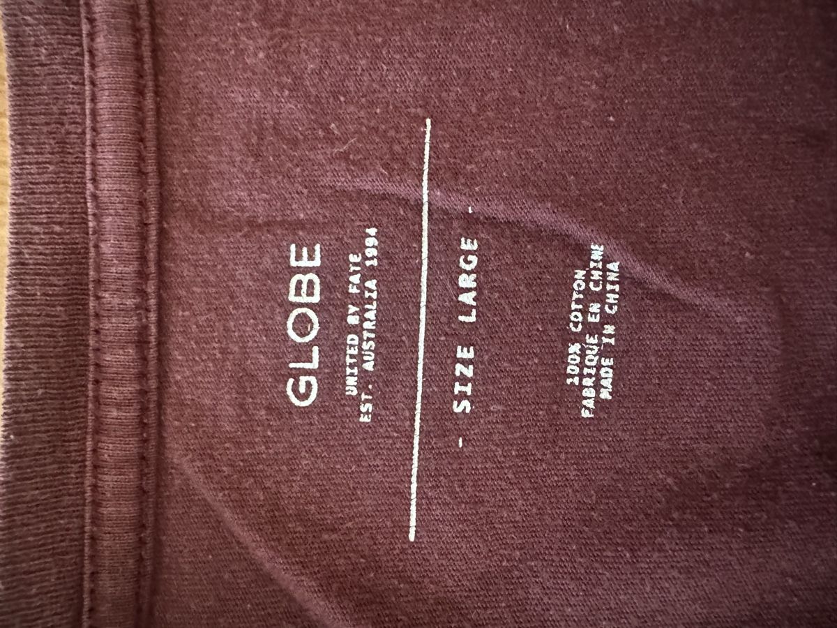 T-shirt: Globe T-Shirt in Grösse L – Usato da Zeglingen venduto da nor_6sjq 3