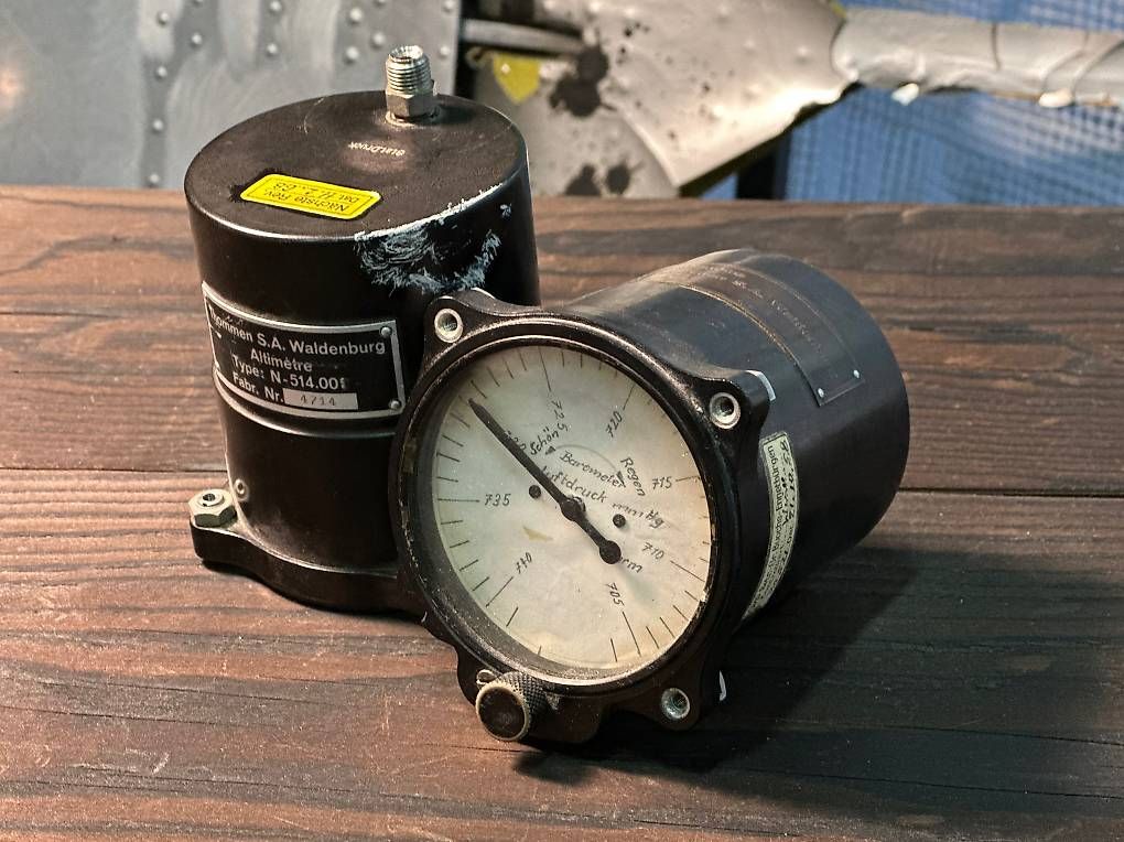 Messen: Schweizer Luftwaffe Bordinstrumente – Gebraucht aus Pfäffikon ZH von Accuface 2