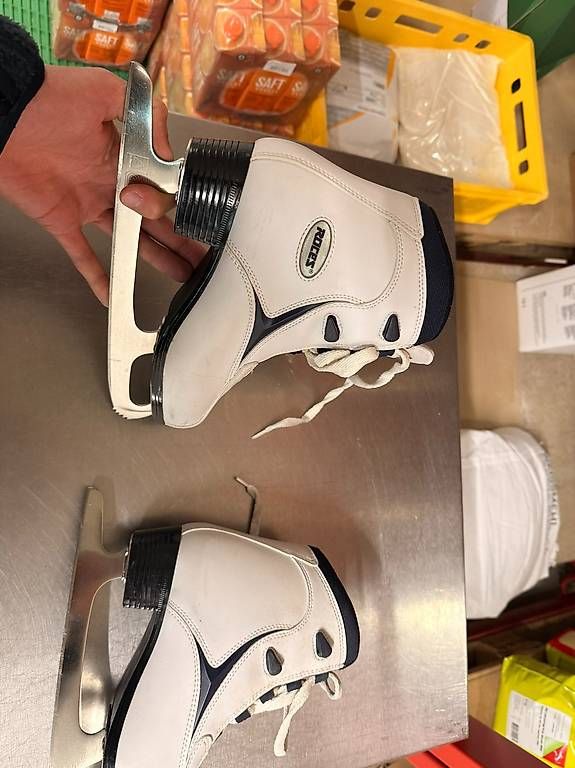 Pattini da ghiaccio: Damen Schlitschuhe Gr. 39 – Usato da Zell venduto da micha_29 2