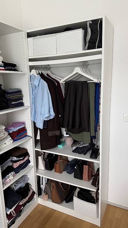 Ikea Armadi: Offener IKEA PAX Kleiderschrank – Usato da Kriens venduto da lar_mr8c 1