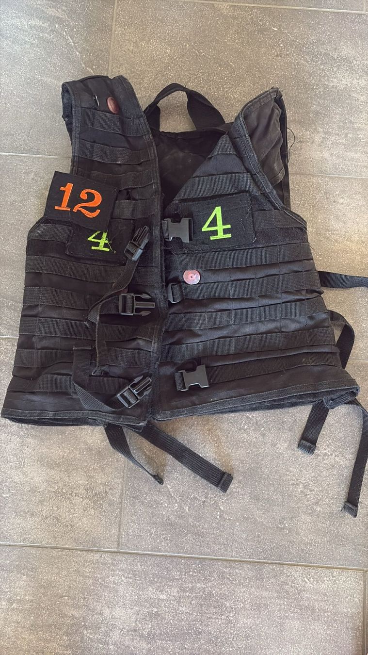Uniformi: Tactical Weste / Paintball Weste – Usato da Wangen b. Olten venduto da Hba2
