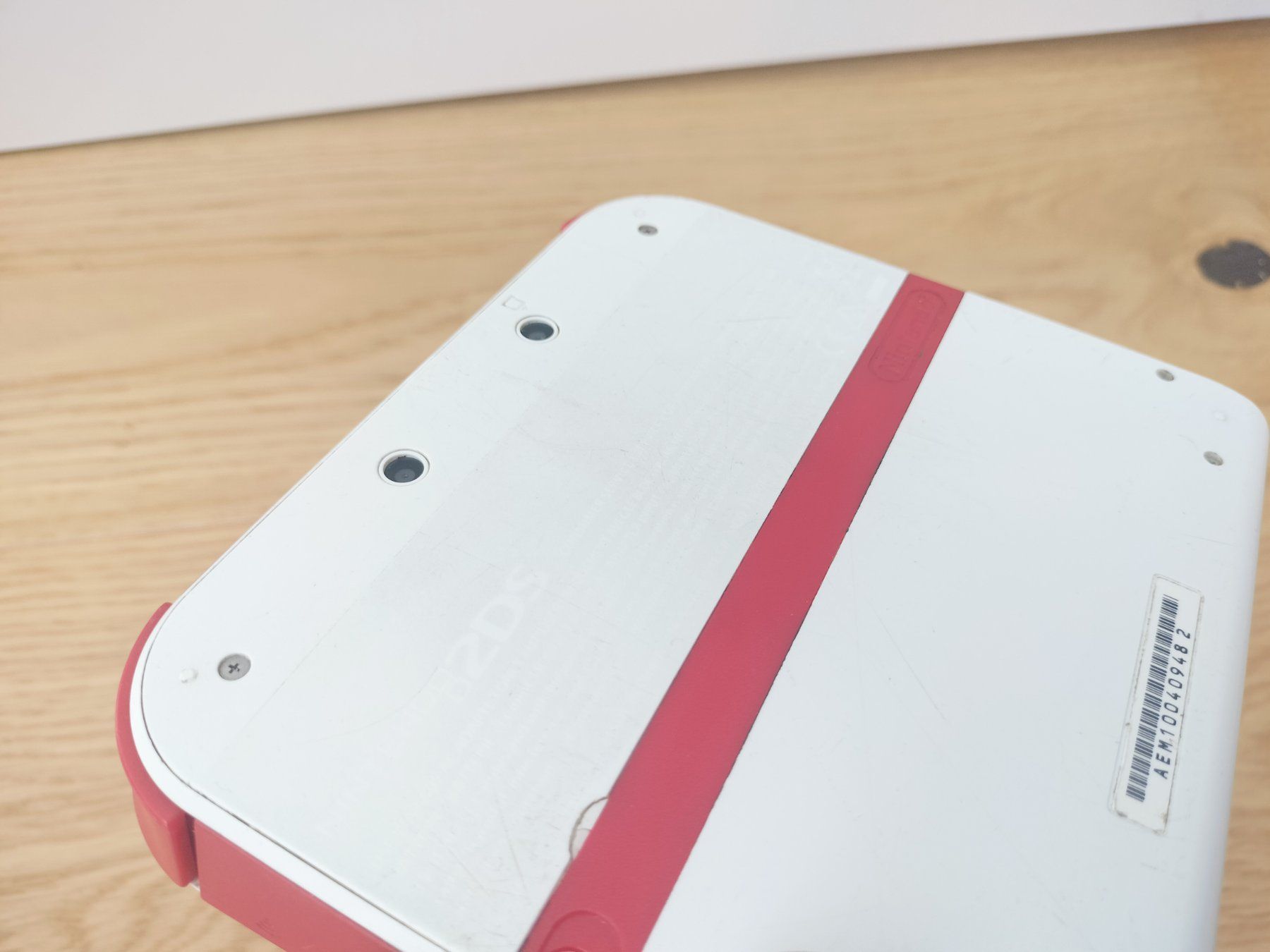 Nintendo Konsolen: Nintendo 2DS weiss/rot mit Ladekabel – Gebraucht aus Wil SG von kaizzen 4