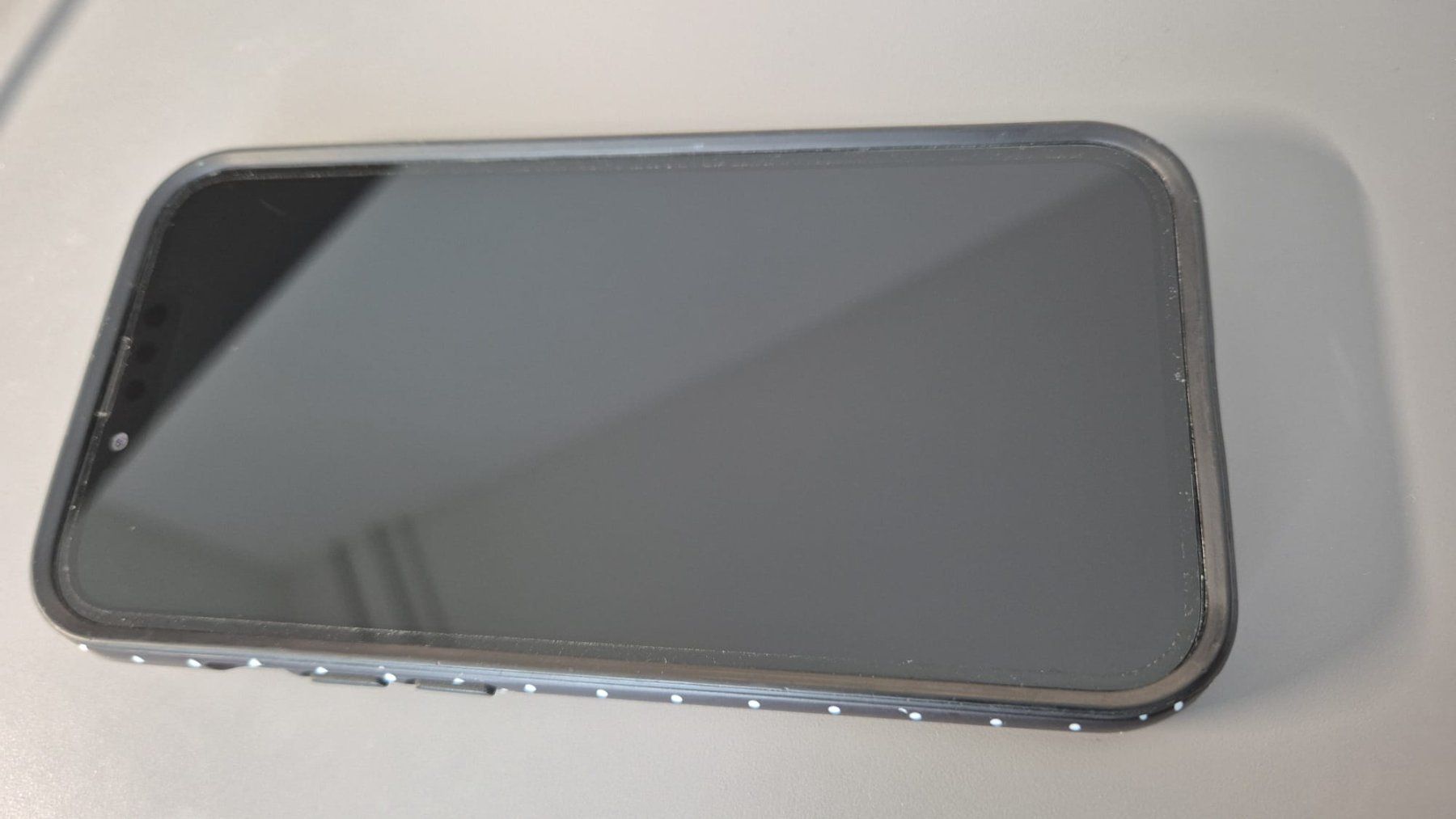 Apple Telefoni cellulari / Smartphones: iPhone 13 black, 256 GB – Difettoso da Winterthur venduto da Panterro