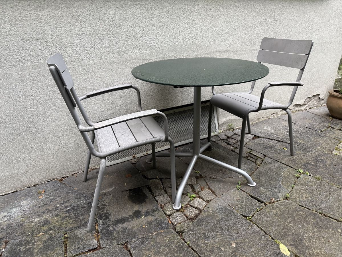 Sedie: Set 4 Gartenstühle wie Fermob grau – Usato da Zürich venduto da StudioCardin 1