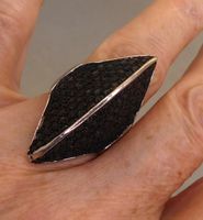 Ring 925 mit synthetischen Steinchen